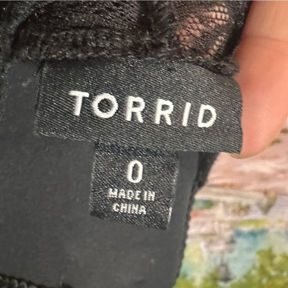 Torrid Black Sheath Shirt Mock Neck Long Sleeve Size XL 😻 - Picture 6 of 6